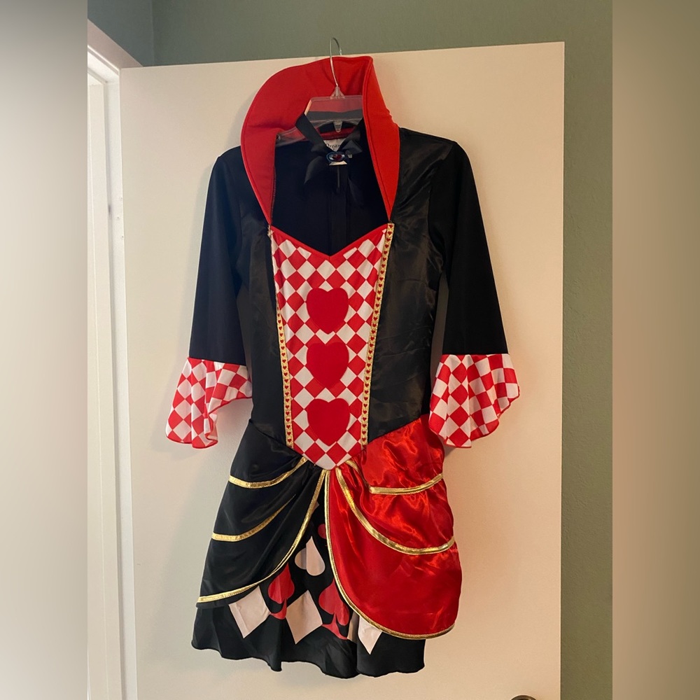Queen of Hearts costume size Woman’s Small Alice in Wonderland.